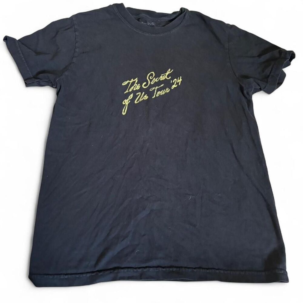 Unbranded Women's Black T-shirt
